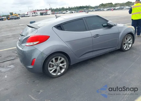 2016 Hyundai Veloster z USA, uszkodzony, nr VIN KMHTC6AD4GU277497
